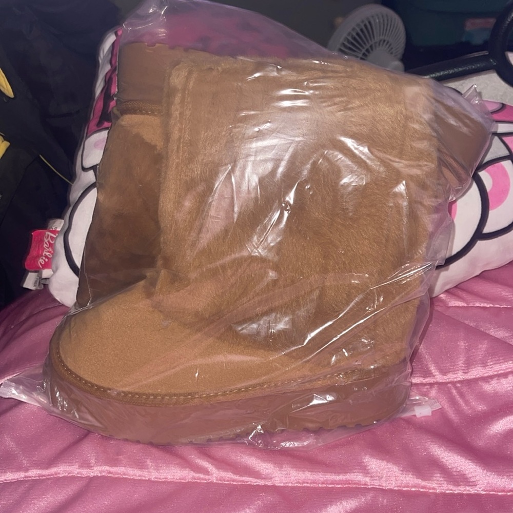 Fur boots